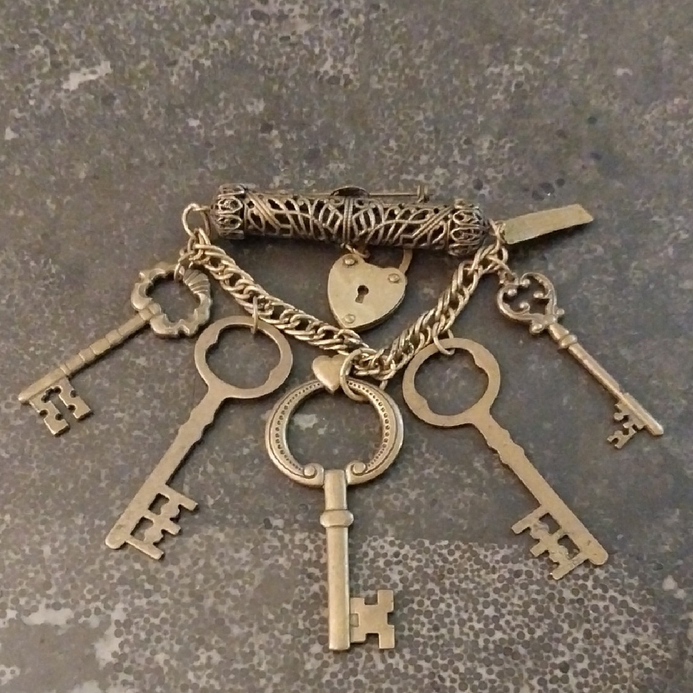 Vintage Steampunk Keys To My Heart Dangle  Jan  Michaels Key Brooch